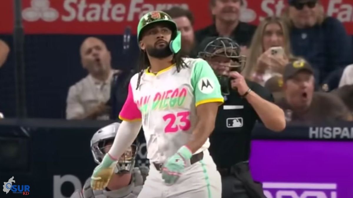 Fernando Tatis Jr. conecta grand slam y Padres dejan fuera a los Diamondbacks