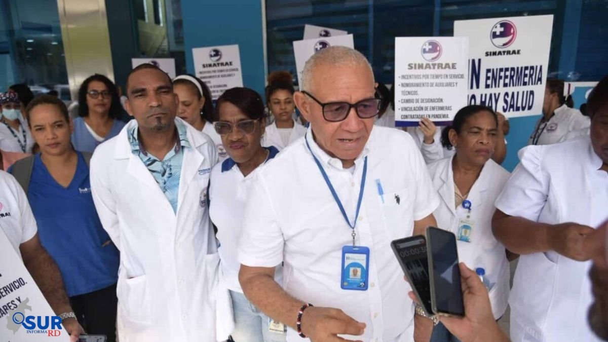 Enfermeras del hospital Cabral y Báez paralizan labores por reclamos laborales