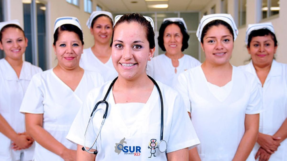 Enfermeras reciben mejoras históricas en sueldos y condiciones laborales