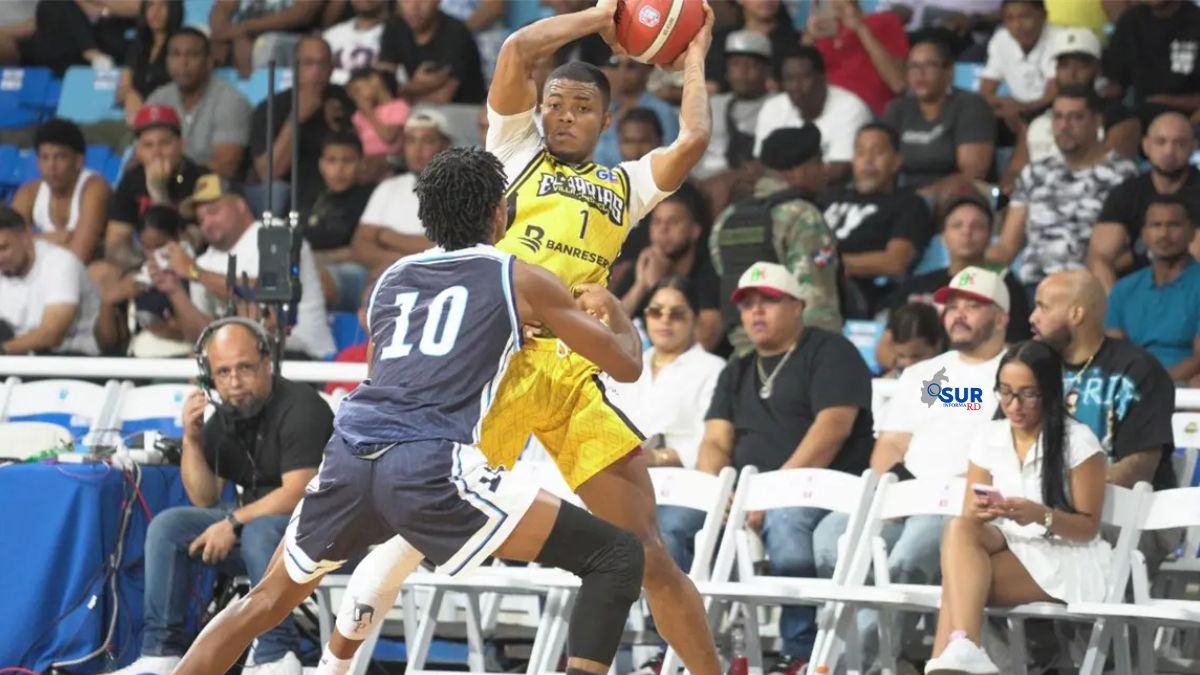 Rafael Barías consigue su primera victoria en el Torneo de Baloncesto Superior del Distrito 2025