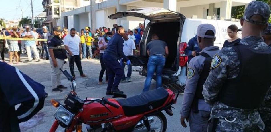 Intercambio de disparos en San Cristóbal deja un muerto y dos heridos durante persecución policial Intercambio de disparos en San Cristóbal deja un muerto y dos heridos durante persecución policial