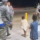 Policía rescata de la calle dos niños solos que deambulaban de madrugada en Sosúa Policía rescata de la calle dos niños solos que deambulaban de madrugada en Sosúa