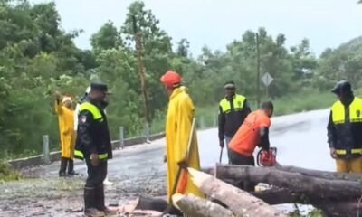 Autoridades en Barahona logran restablecer acceso en comunidades afectadas por tormenta Melissa
