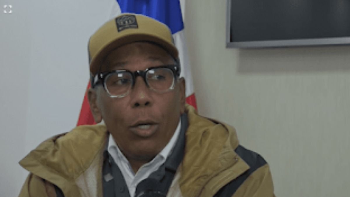 Edgar Augusto Féliz Méndez realiza operativos nacionales de ayuda alimentaria tras paso de la tormenta Melissa Edgar Augusto Féliz Méndez realiza operativos nacionales de ayuda alimentaria tras paso de la tormenta Melissa