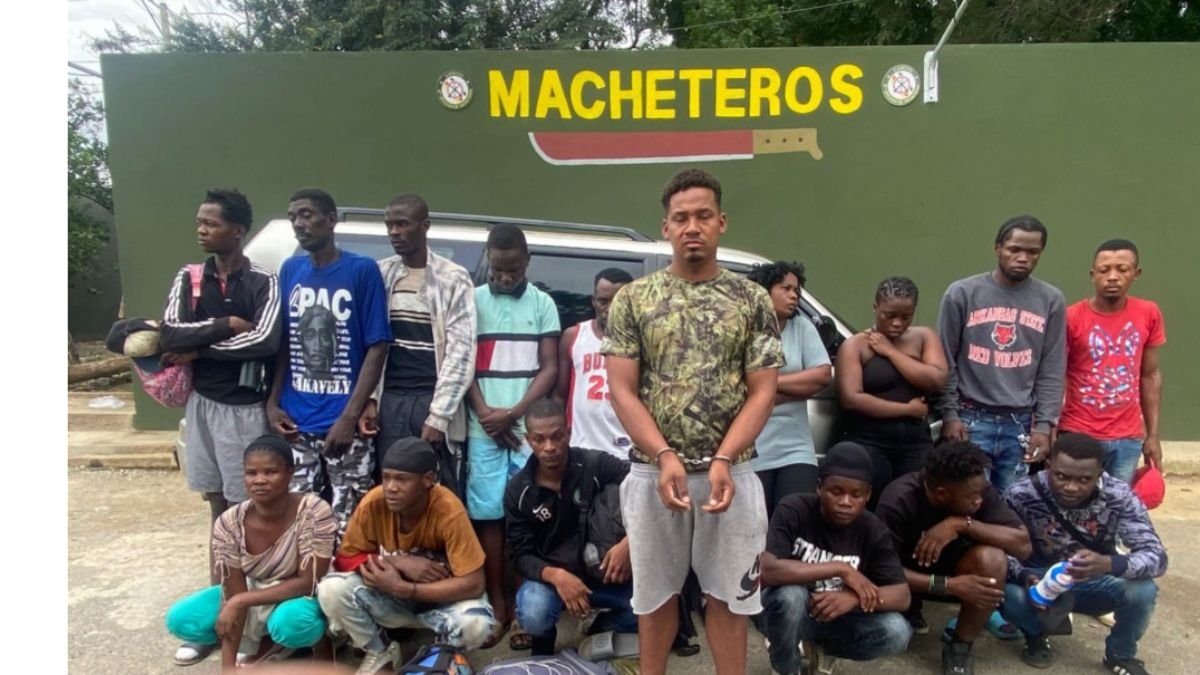 Ejército detiene a hombre con 16 extranjeros en condición irregular en Mao Ejército detiene a hombre con 16 extranjeros en condición irregular en Mao