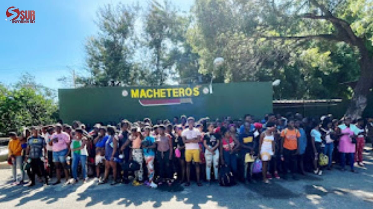 Ejército detienen a más de 100 haitianos sin documentos en Montecristi Ejército detienen a más de 100 haitianos sin documentos en Montecristi