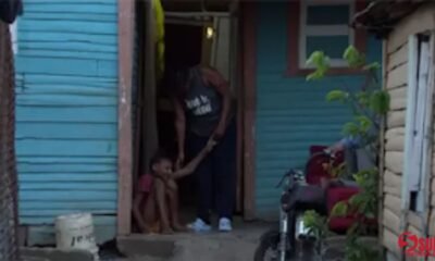 Madre en San Cristóbal solicita apoyo para mejorar la salud de sus dos hijos con microcefalia