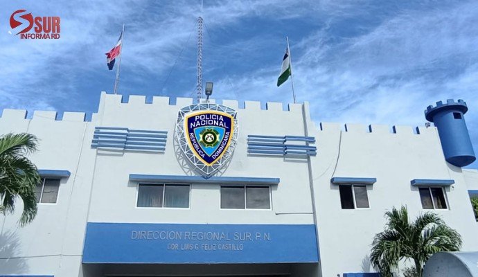 Policía refuerza control en Barahona tras ejecutar 20 órdenes judiciales mediante operativos estratégicos Policía refuerza control en Barahona tras ejecutar 20 órdenes judiciales mediante operativos estratégicos