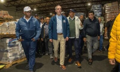 Abinader supervisa distribución de alimentos a familias afectadas por la tormenta Melissa